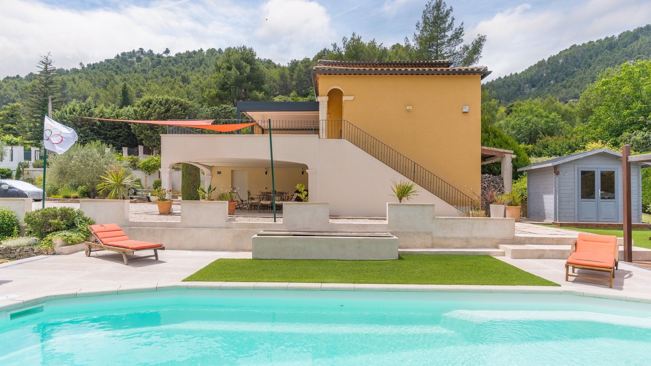 Photo of Outdoor in Auriol