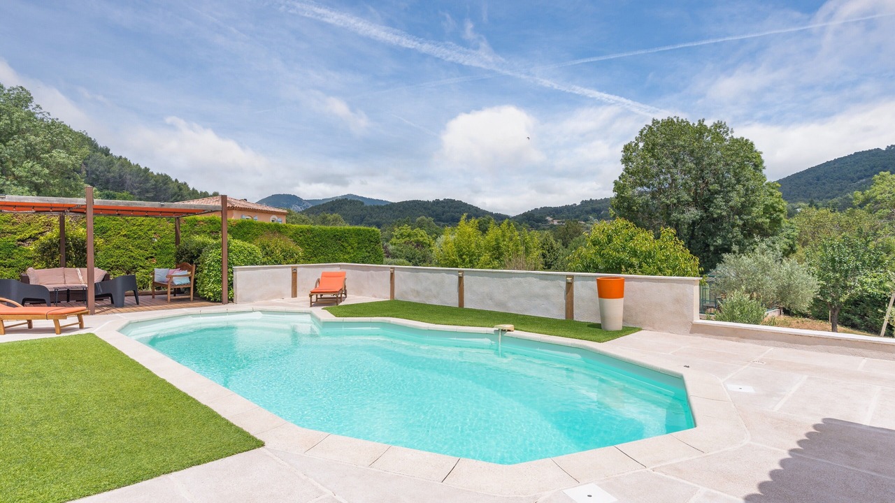 Photo of Outdoor in Auriol