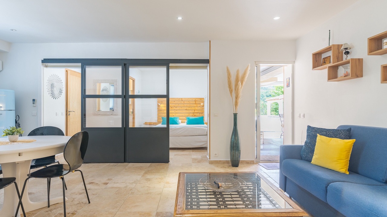Photo of Livingroom in Auriol