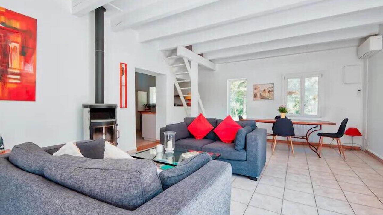 Photo of Livingroom in Fuveau