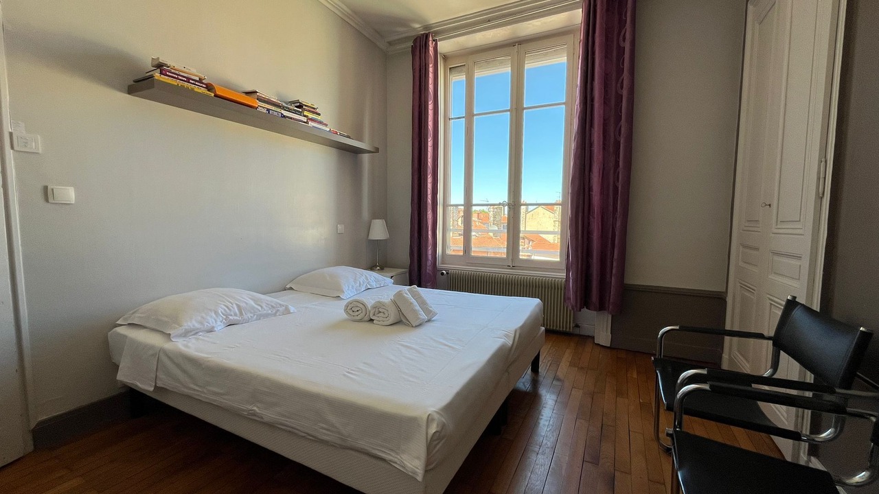 Photo of Bedroom in Voltaire - Saint Amour