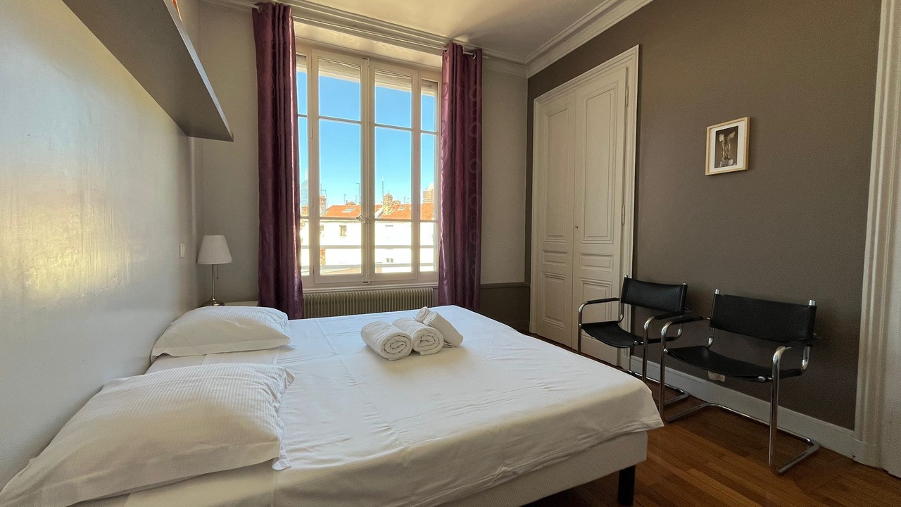 Photo of Bedroom in Voltaire - Saint Amour