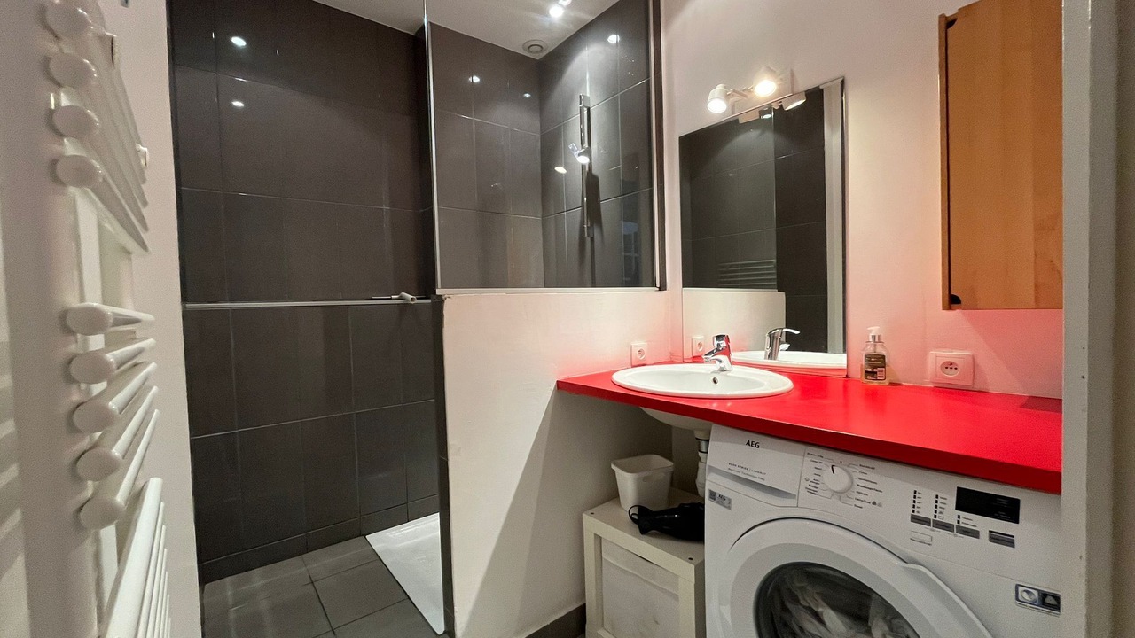 Photo of Bathroom in Voltaire - Saint Amour