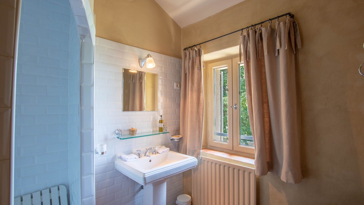 Photo of Bathroom in Villedieu