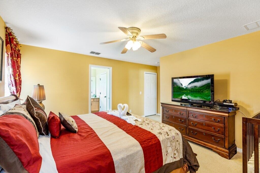 Photo of Bedroom in Watersong