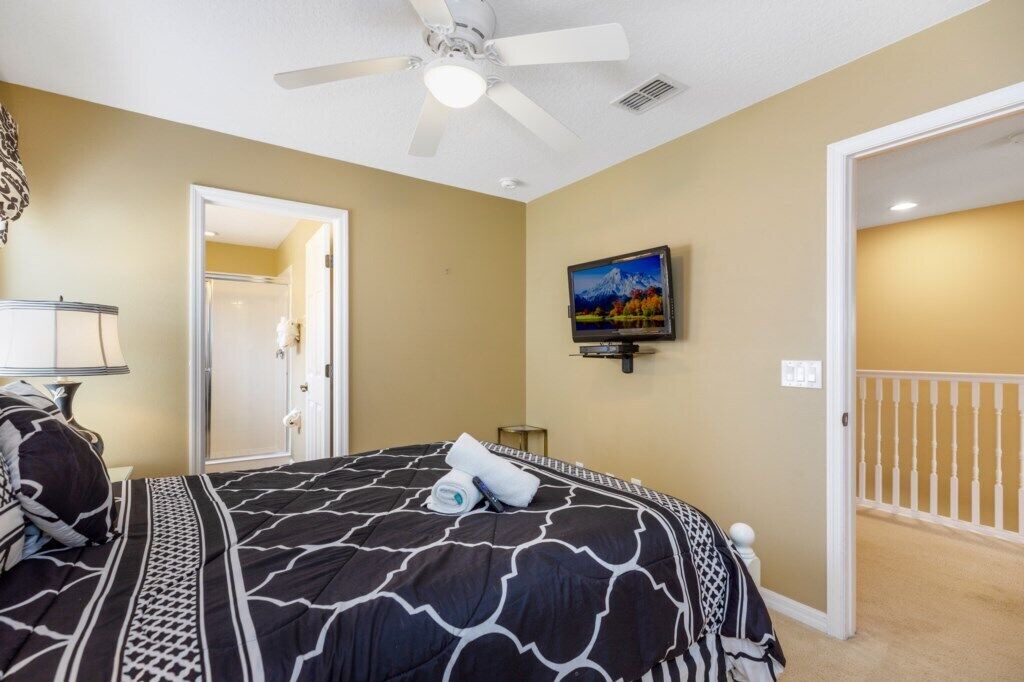Photo of Bedroom in Watersong