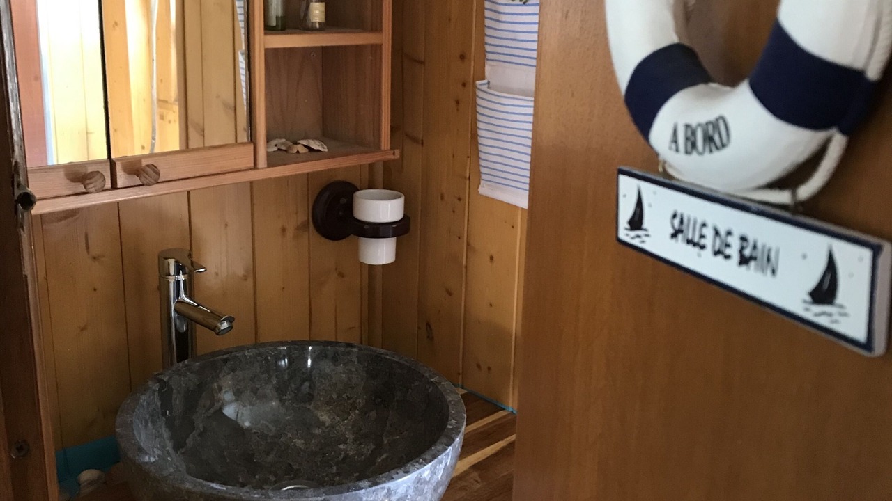 Photo of Bathroom in Arles