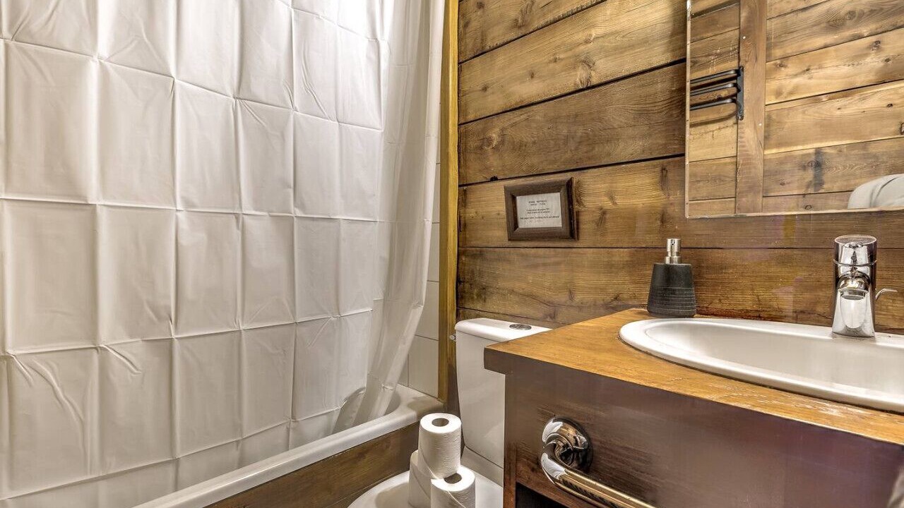 Photo of Bathroom in Montroc
