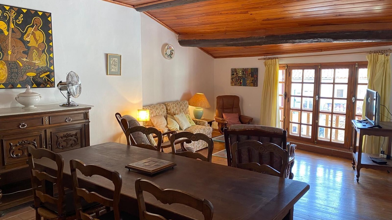 Photo of Livingroom in Montmeyan