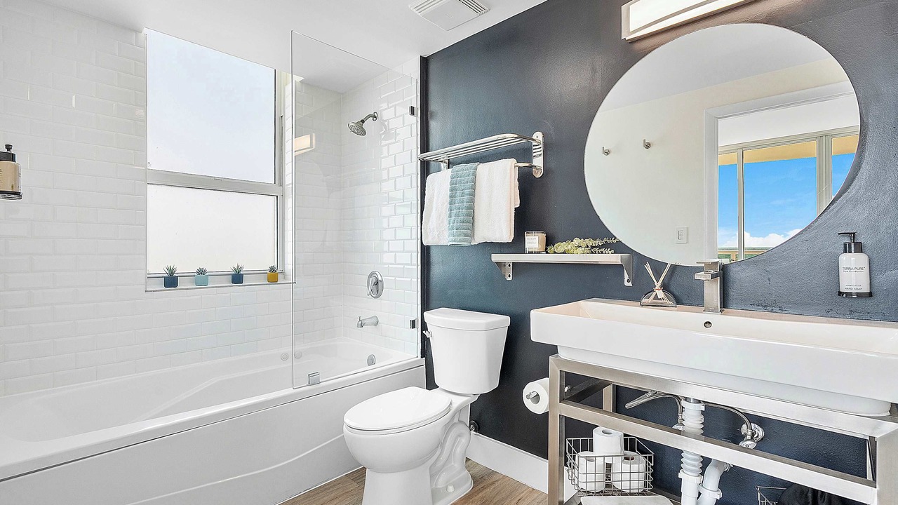 Photo of Bathroom in Coconut Grove