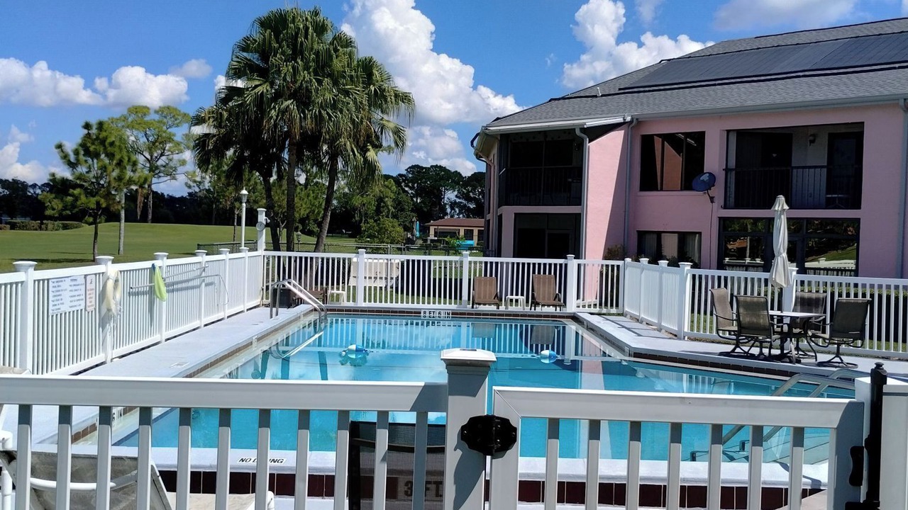 Photo of Outdoor in Sun 'N Lake