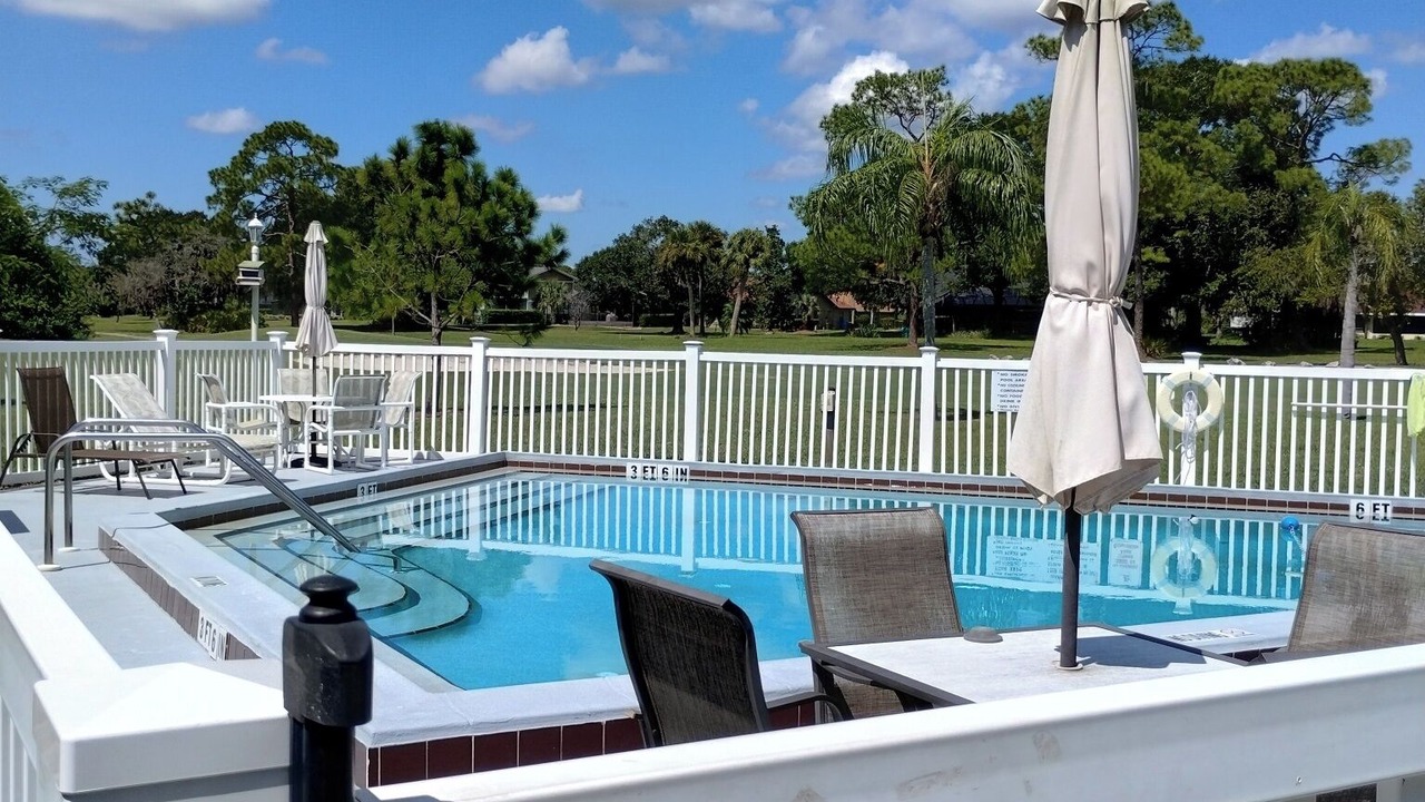 Photo of Outdoor in Sun 'N Lake