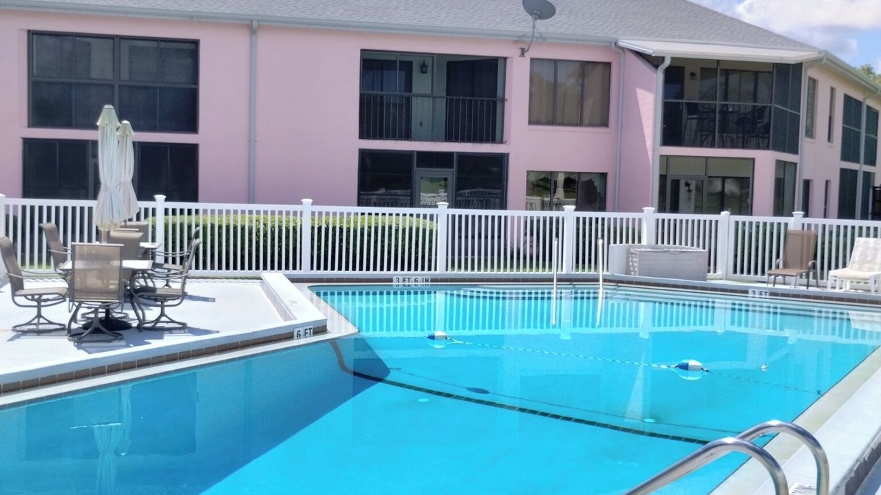 Photo of Outdoor in Sun 'N Lake