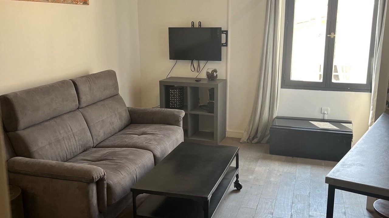 Photo of Livingroom in Couronne Urbaine