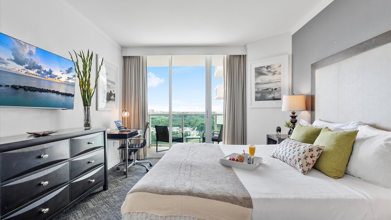 Photo of Bedroom in Coconut Grove
