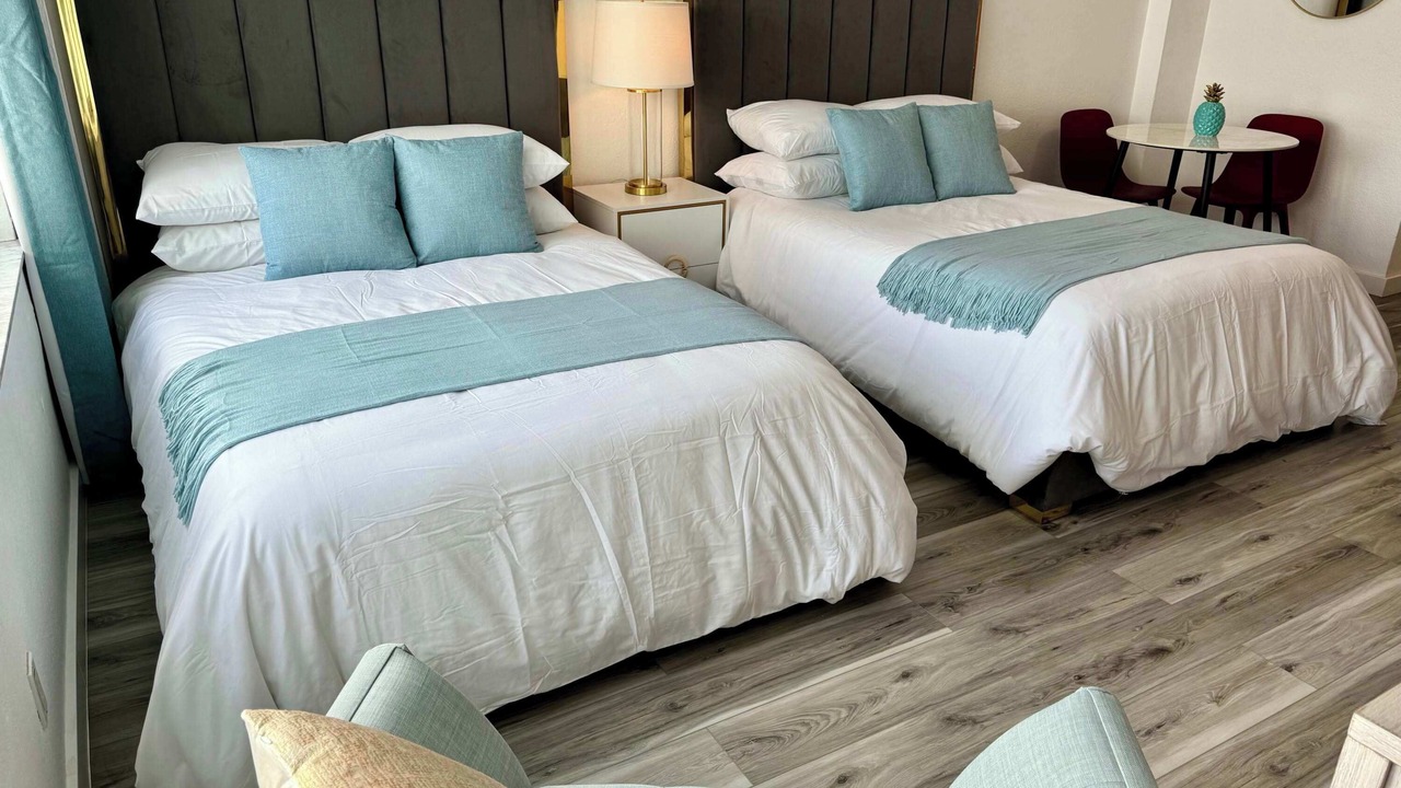 Photo of Bedroom in Mid Beach