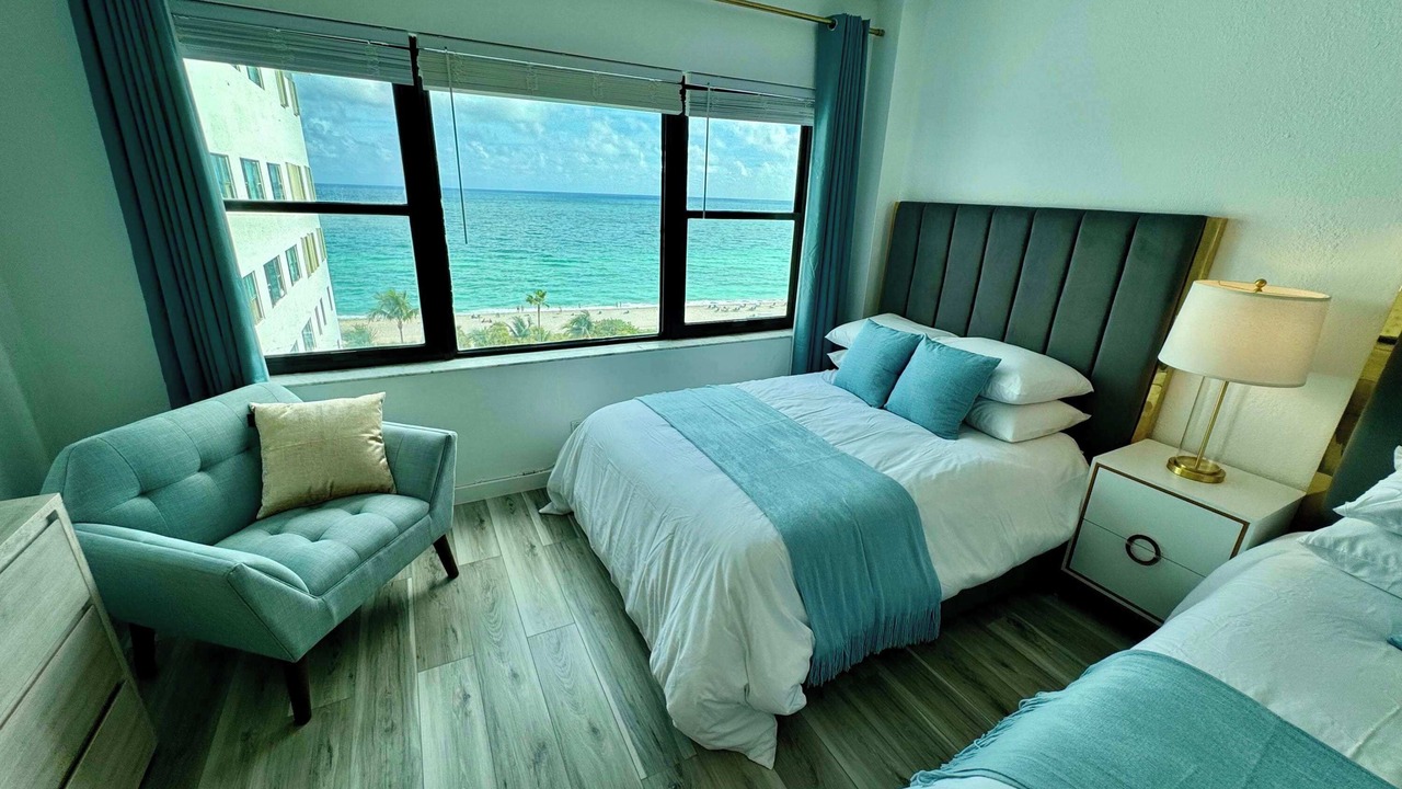 Photo of Bedroom in Mid Beach