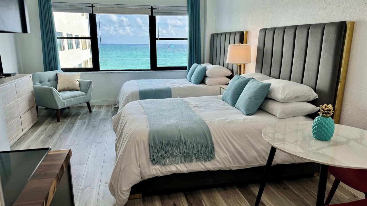 Photo of Bedroom in Mid Beach