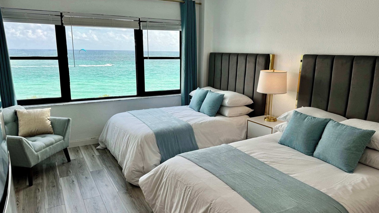 Photo of Bedroom in Mid Beach