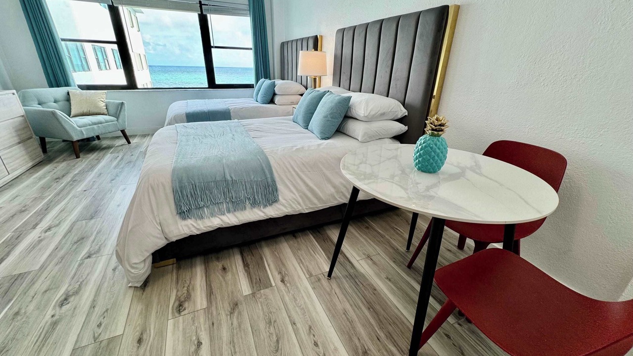 Photo of Bedroom in Mid Beach