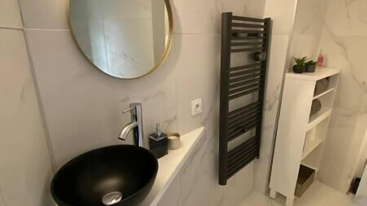 Photo of Bathroom in Flayosc
