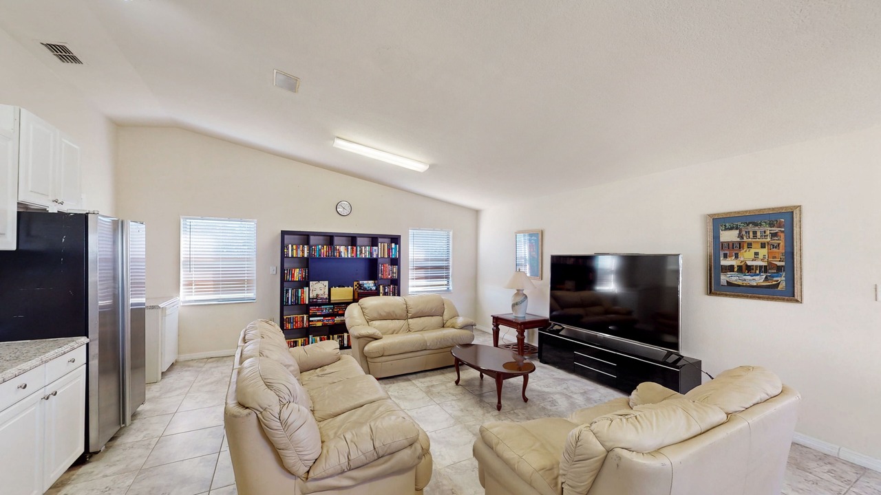 Photo of Livingroom in Haines City