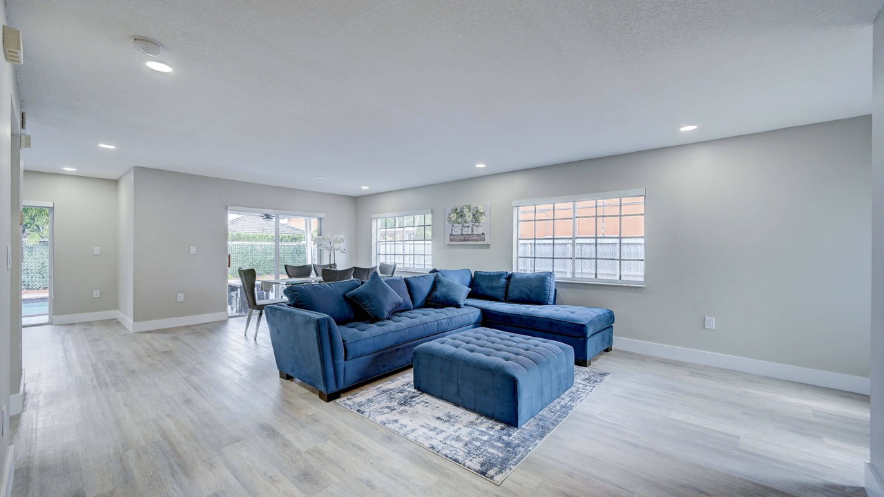 Photo of Livingroom in Richmond West