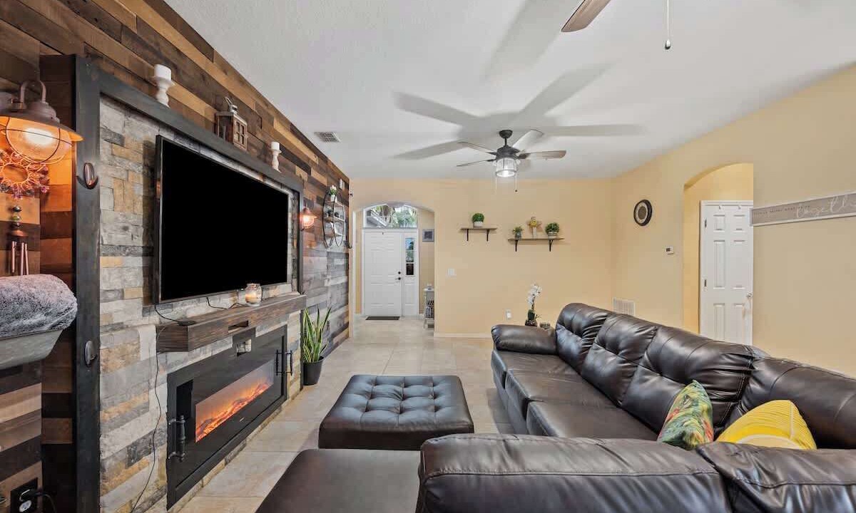Photo of Livingroom in Nichols
