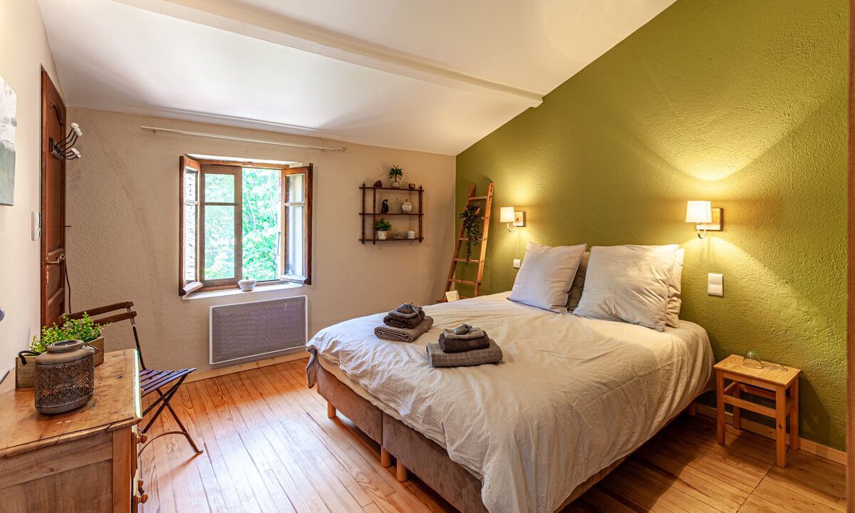 Photo of Bedroom in Saint-Cesaire-de-Gauzignan