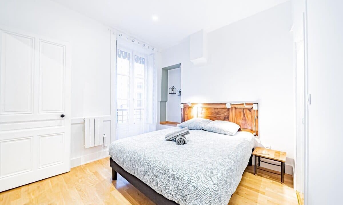 Photo of Bedroom in Republique - Tolstoi