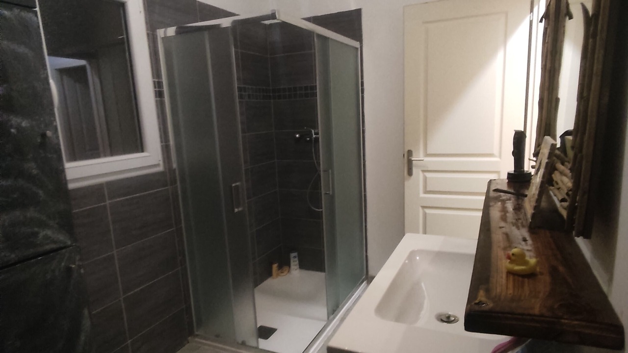 Photo of Bathroom in Fox-Amphoux