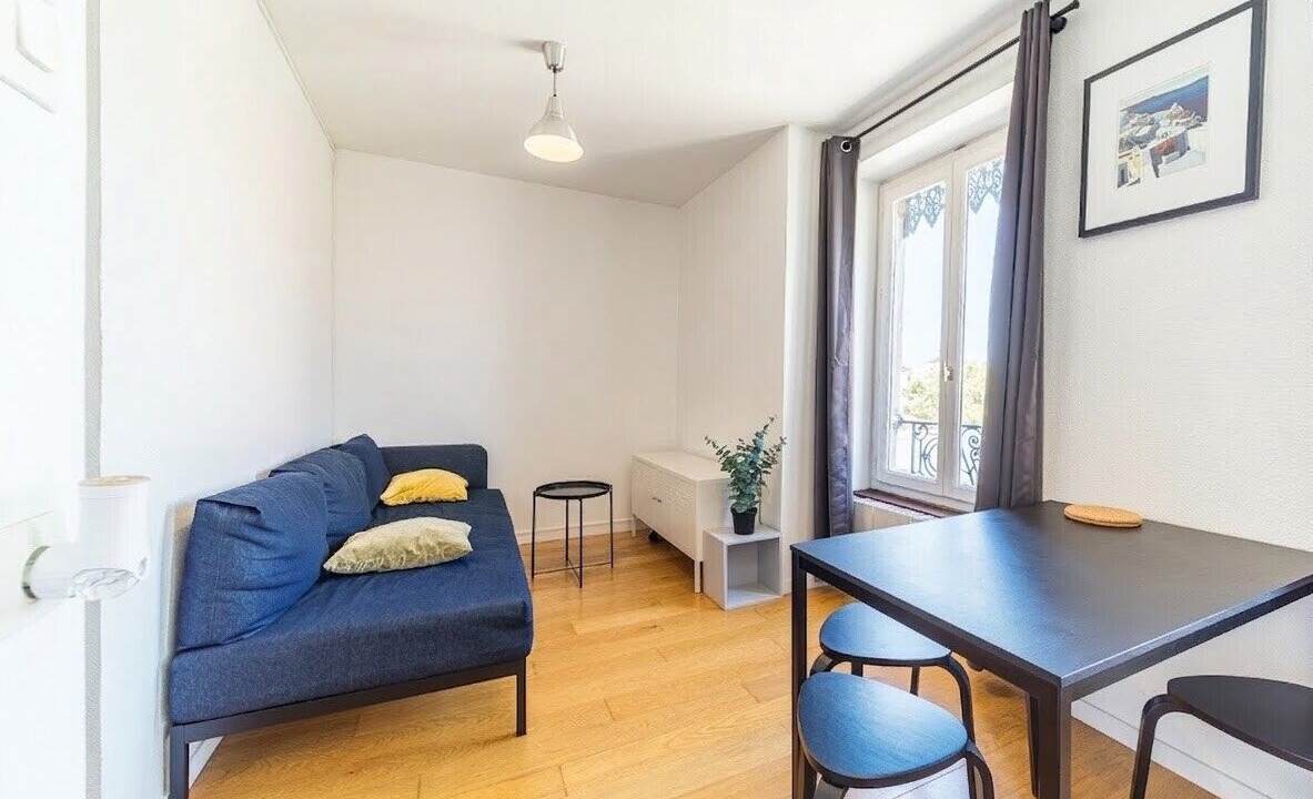Photo of Livingroom in Voltaire - Saint Amour