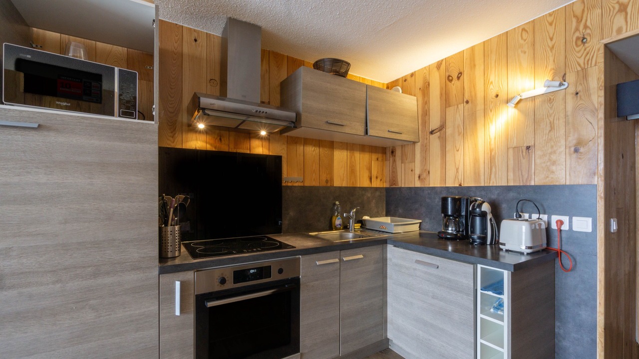 Photo of Kitchen in Arc-2000