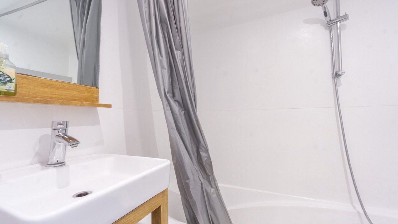 Photo of Bathroom in Arc-2000