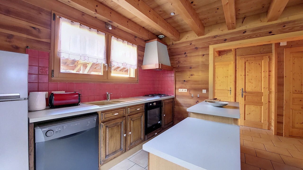 Photo of Kitchen in Saint-Jean-dʼAulps