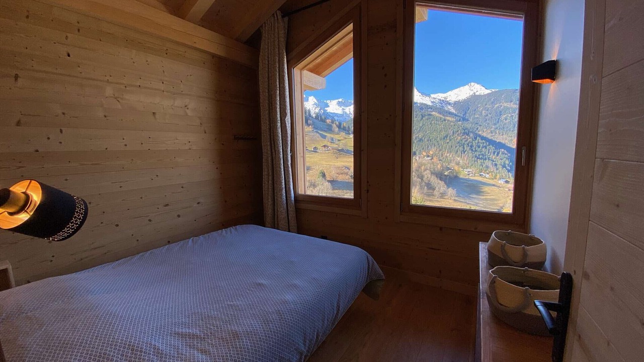 Photo of Bedroom in Areches
