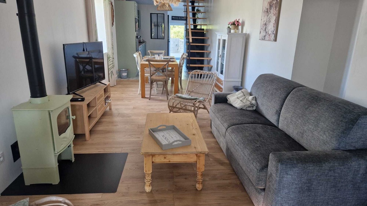 Photo of Livingroom in Ceyzerieu