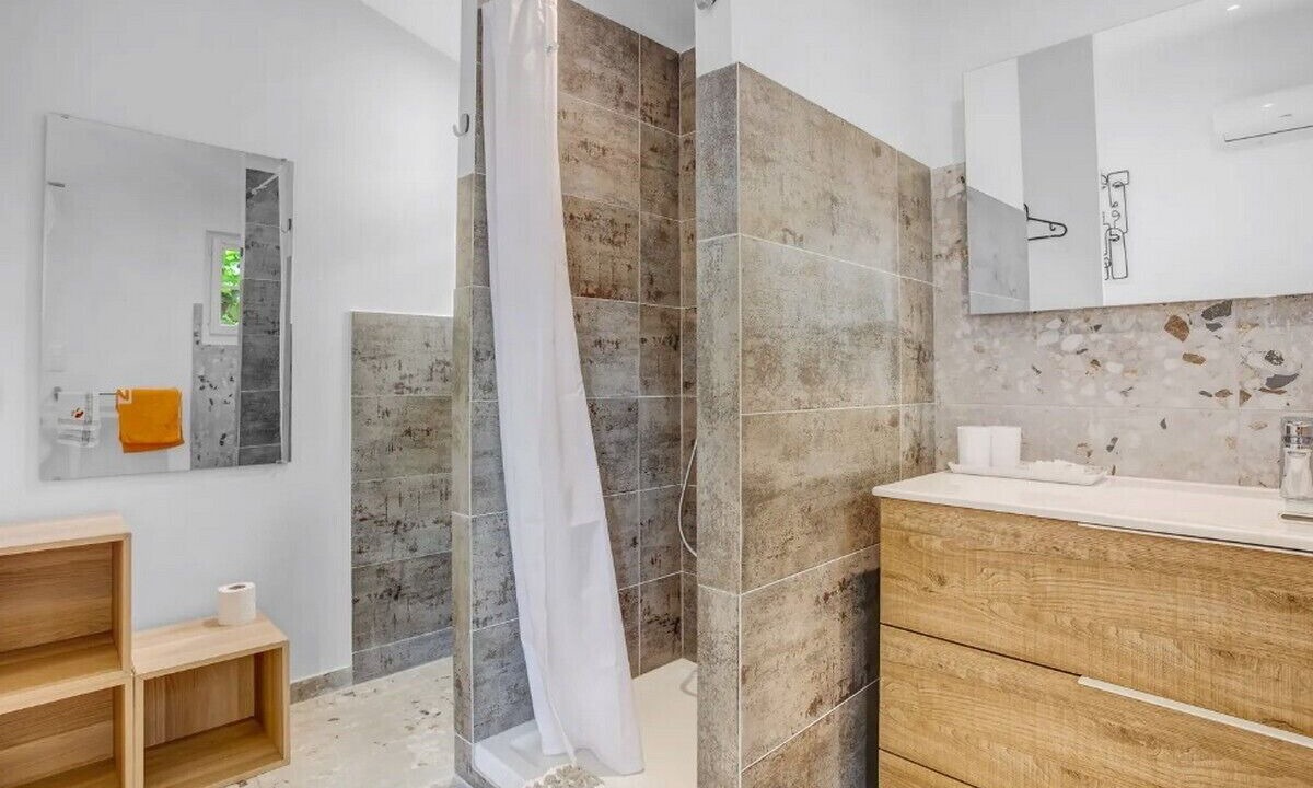 Photo of Bathroom in Taradeau