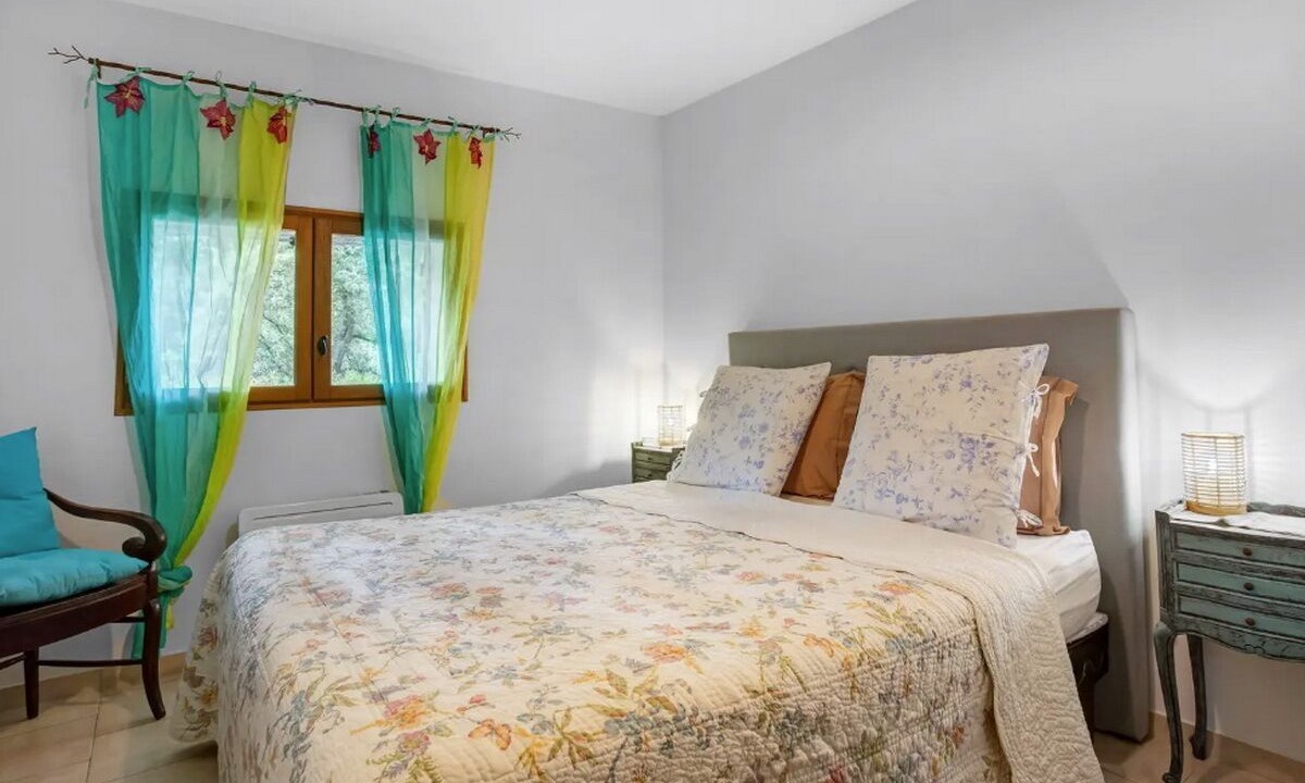 Photo of Bedroom in Taradeau