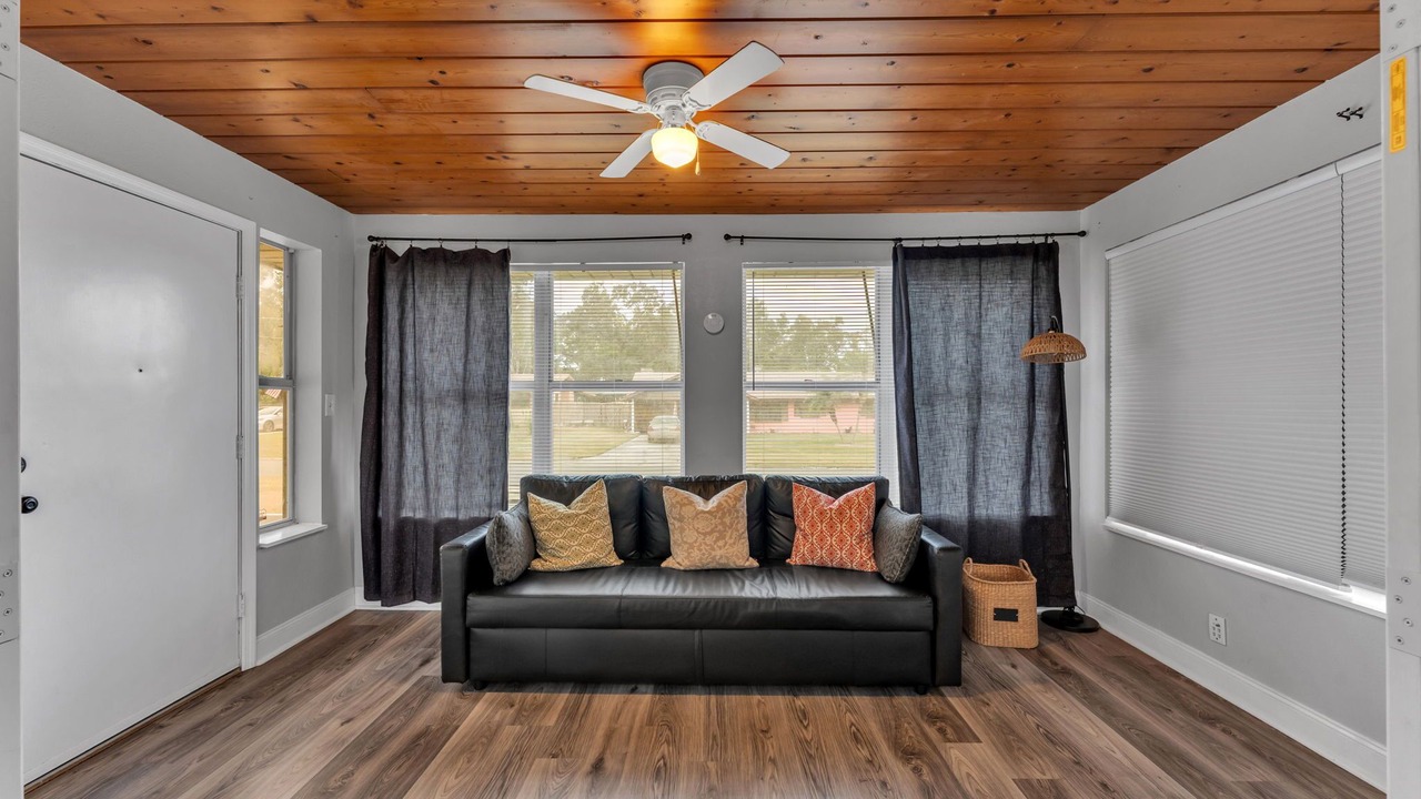 Photo of Livingroom in Winter Haven