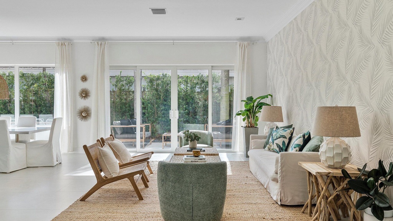 Photo of Livingroom in Northeast Coconut Grove