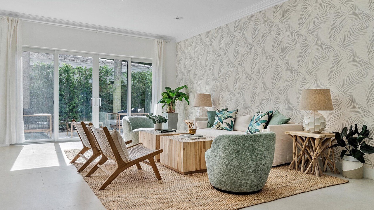 Photo of Livingroom in Northeast Coconut Grove
