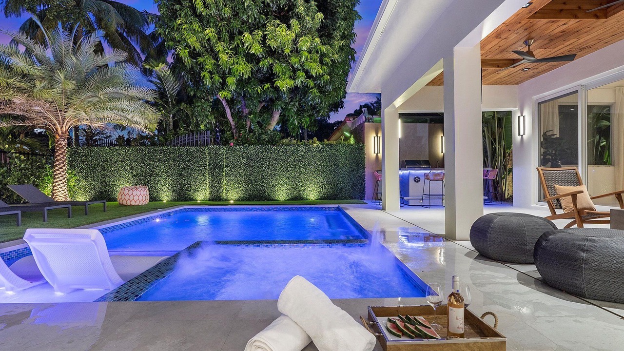 Photo of Outdoor in Northeast Coconut Grove