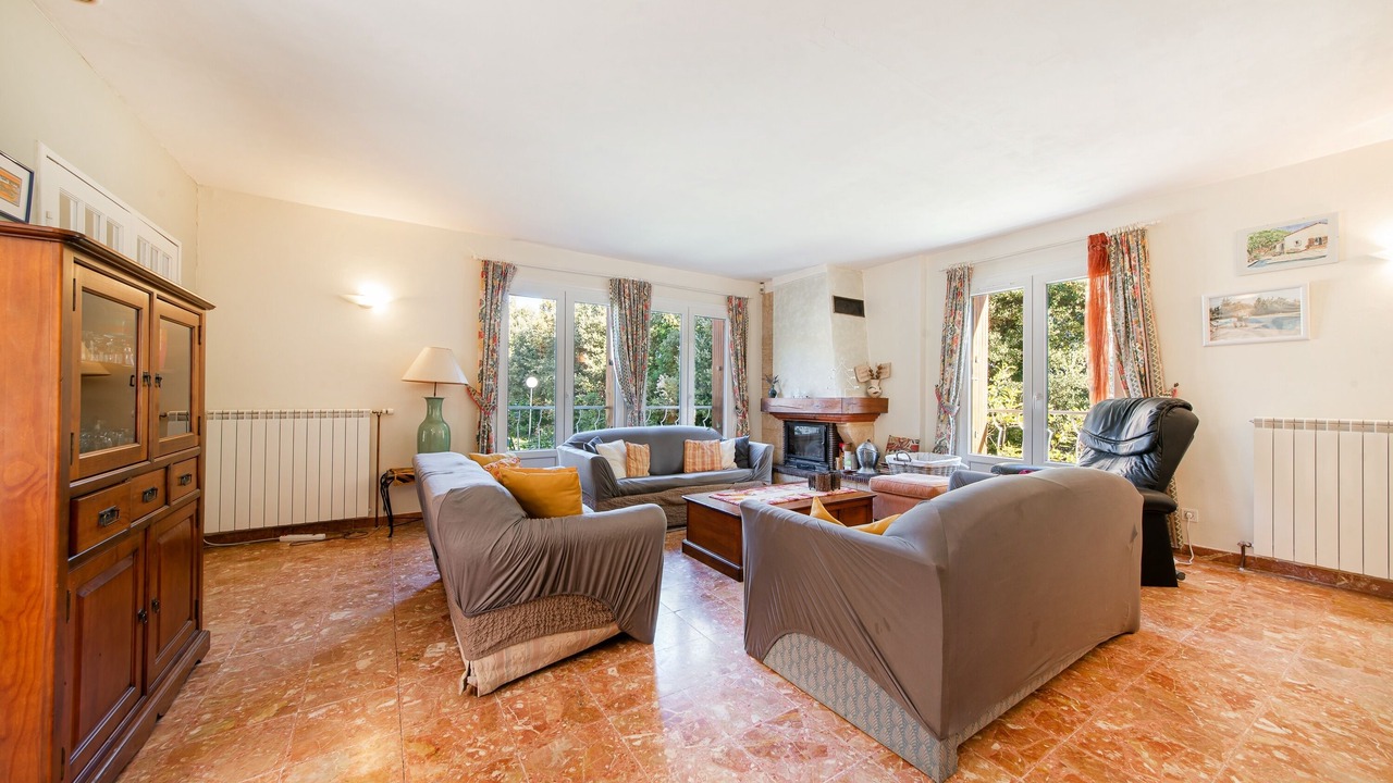Photo of Livingroom in Montmeyan