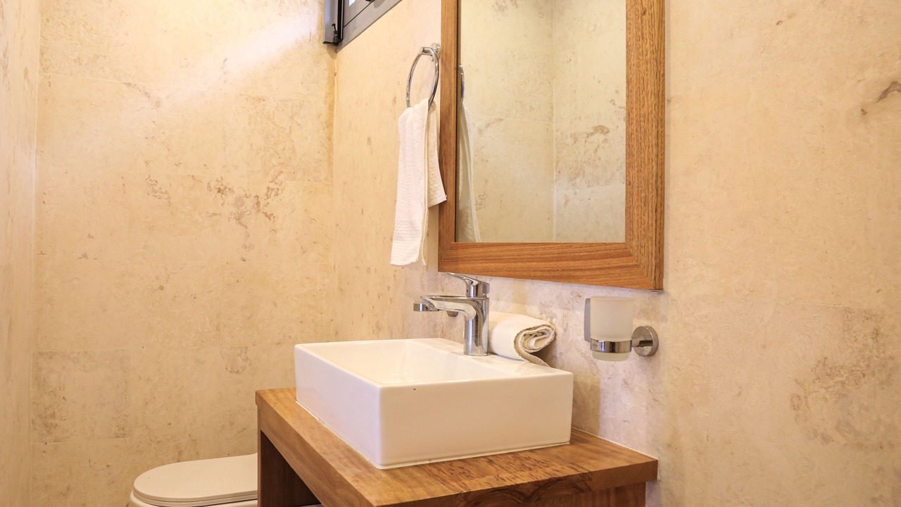 Photo of Bathroom in El Callejon