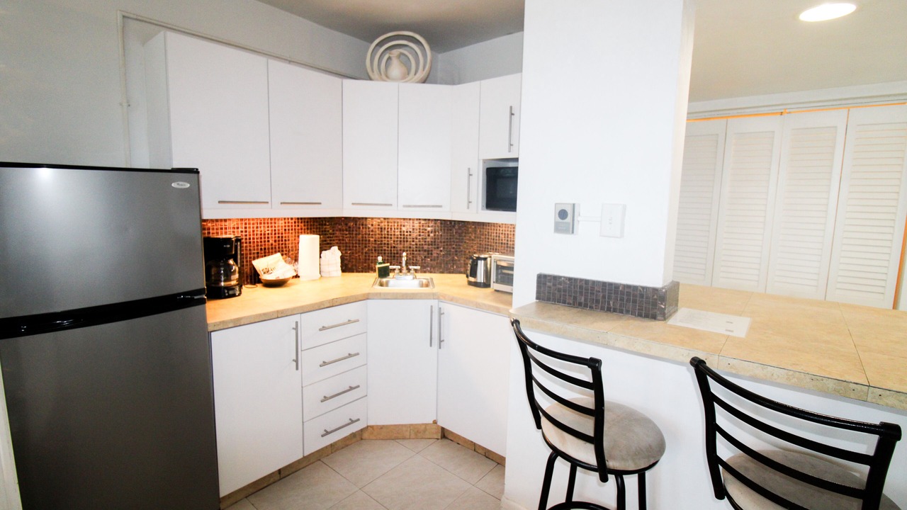 Photo of Kitchen in Mid Beach