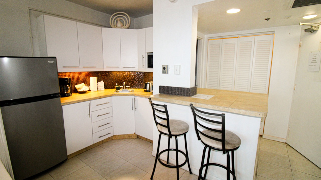 Photo of Kitchen in Mid Beach