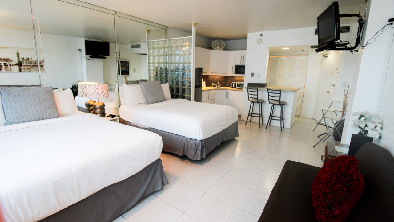 Photo of Bedroom in Mid Beach