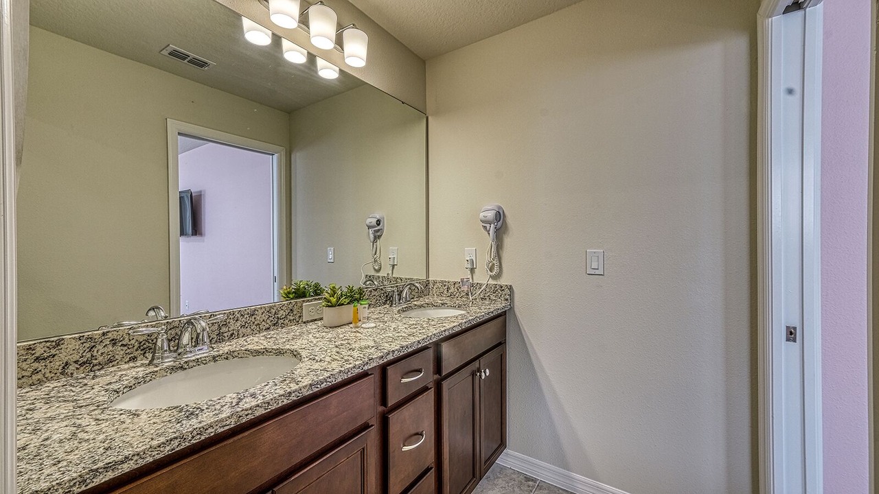 Photo of Bathroom in Davenport