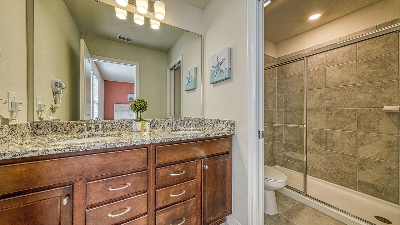 Photo of Bathroom in Davenport
